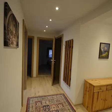 Haus Lercher Apartment