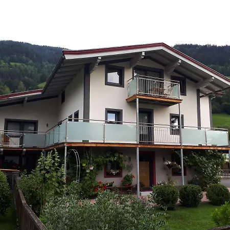 Haus Lercher * Bramberg am Wildkogel